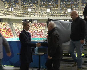 Ο Λουτσέσκου δεν έχει φύγει λεπτό από το πλάι της σορού του πατέρα του, Μιρτσέα (video)