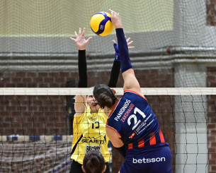 Οι μεταδόσεις των προημιτελικών της Volley League Γυναικών ανάμεσα σε Πανιώνιο-ΑΕΚ και Θήρα-ΠΑΟΚ