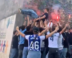 «Ό,τι έχουμε είμαστε εμείς»: Έκανε ντεμπούτο με την Σοσιεδάδ και οι φίλοι τον υποδέχθηκαν σαν... ήρωα (video)