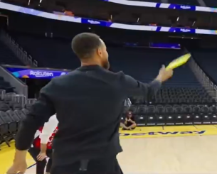 Βρέθηκε το αδύναμο σημείο του Κάρι: Τα βάζει από παντού με... οτιδήποτε αλλά όχι με frisbee (video)