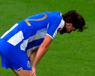 «Αυτογκόλ για όσκαρ»: Η Νότιγχαμ Φόρεστ ισοφάρισε την Πόρτο με απίθανο τρόπο (video)