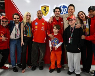 Από το Χόλιγουντ στη Σουζούκα: Το καστ του «The Super Mario» στο grand prix της Ιαπωνίας (video)