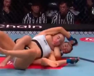 Σοκαριστικό νοκ άουτ σε αγώνα UFC γυναικών - Πρώτα γροθιά στο πρόσωπο και έπειτα... λαβή στον λαιμό (σκληρές εικόνες)