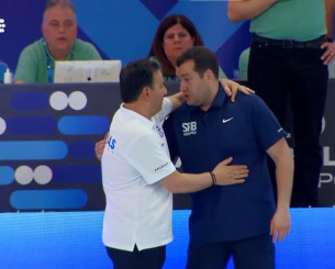 Ο Στεφάνοβιτς είδε την κόκκινη κάρτα κι ο Βλάχος τον ηρέμησε (videos)