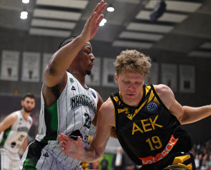 Τα highlights της ήττας της ΑΕΚ στη Γαλλία από τη Ναντέρ