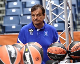 Αταμάν-Εφές: Δύο υψωμένες γροθιές και μία καρδιά στη... μέση