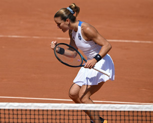 Η Σάκκαρη νίκησε με ανατροπή και προκρίθηκε στην επόμενη φάση της Ρώμης