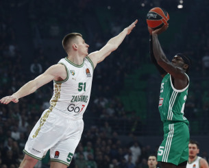 Λόνι Γουόκερ για το βραβείο MVP του Ναν: «Συγχαρητήρια οικογένεια, αυτό είναι τεράστιο»