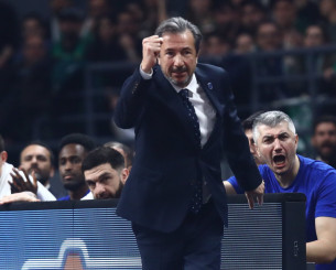 Ειρωνεία Μπάνκι προς Αταμάν: «Δυστυχώς ξέχασα να ενημερώσω για το ότι πήγα να δω την ΑΕΚ»