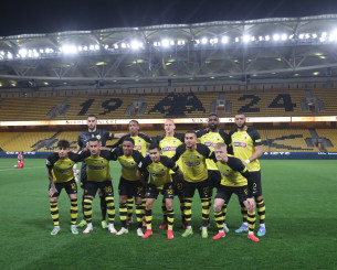 Ο Αλμέιδα καλείται να τα βγάλει πέρα με μία… 18άδα