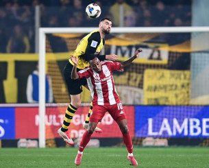 Και όμως η ΑΕΚ έχει μόλις έναν (σίγουρο) στόπερ για το ντέρμπι με τον Ολυμπιακό