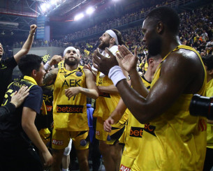 Με όλα τα όπλα στον... τελικό με Ναντέρ η ΑΕΚ