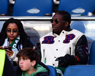 Η σύντροφος του Ναν χόρευε και τραγουδούσε το όνομά του (video)