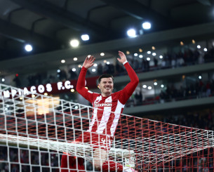 Ο Μπιανκόν ανέβηκε στο δοκάρι για να πανηγυρίσει