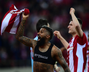 «Καλό Πάσχα» στα ελληνικά από τον Ροντινέι