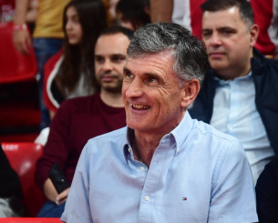 Σείστηκε το ΣΕΦ για τον Μεντιλίμπαρ (video)