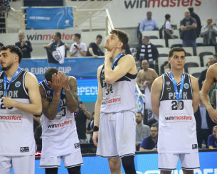 Η απονομή του τροπαίου στη Μπιλμπάο και η απογοήτευση του φιναλίστ ΠΑΟΚ (videos)