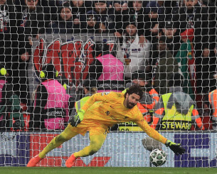 Τα… σκάει στη Λίβερπουλ για Άλισον η Γαλατασαράι