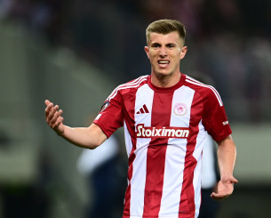 Κοστίνια: «Απίστευτη η στήριξη του κόσμου μετά την αποβολή με Παναθηναϊκό»