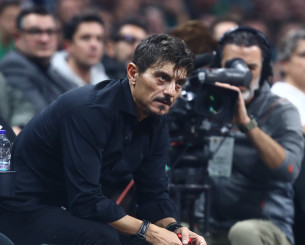 Ο Γιαννακόπουλος επιστρέφει στην Ελλάδα - Δεν θα δει από κοντά το ντέρμπι Ολυμπιακός-Παναθηναϊκός