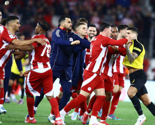 Ξύλο στο τέλος του ντέρμπι - Αποβλήθηκαν Μουκουντί και Πασχαλάκης