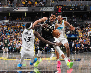 Ο απελπιστικά μόνος Γιάννης δεν αρκούσε και οι Μπακς ηττήθηκαν ξανά από τους Πέισερς