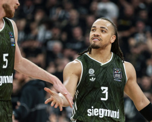 Σοκ στην Μπάγερν: Νοκ άουτ ο Κάρσεν Έντουαρντς με τραυματισμό στη μέση!