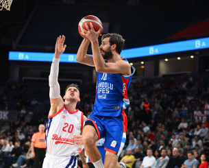 Τα χρειάστηκε, αλλά... νίκησε η Εφές πριν από τον Παναθηναϊκό