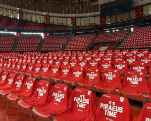 Όλο το ΣΕΦ στα... κόκκινα για το Game 1 του Ολυμπιακού με τη Ρεάλ Μαδρίτης!