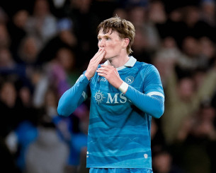 Ο ΜακΤόμινεϊ έσπασε μυθικό ρεκόρ με τη Νάπολι που κρατούσε 30 χρόνια