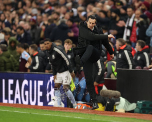 Έπεσε κάτω και χτυπιόταν ο Έμερι με την απίθανη εξέλιξη του Άστον Βίλα-Παρί