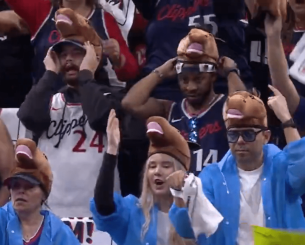 Οι οπαδοί τον Κλίπερς αποσπούν την προσοχή του Γιόκιτς με κεφάλια αλόγων (video)