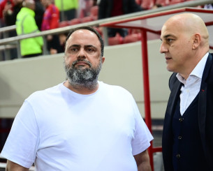 Μαρινάκης και Ηλιόπουλος τα είπαν στην σουίτα του προέδρου του Ολυμπιακού