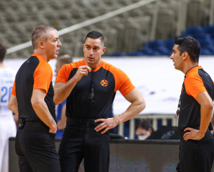 Οι διαιτητές στο Game 1 Ολυμπιακού και Παναθηναϊκού για τα playoffs της Euroleague