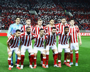 Χαμός για την επετειακή φανέλα του Ολυμπιακού: Sold out και η δεύτερη παρτίδα