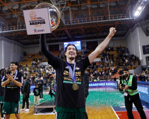 «Μένουν ακόμα δύο τίτλοι»: Το βίντεο του Παναθηναϊκού για την ανανέωση με τον Οσμάν