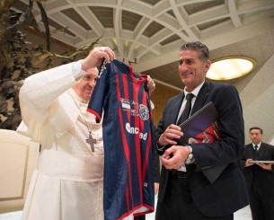 Ο Πάπας Φραγκίσκος ήταν ένας πνευματικός ηγέτης με πάθος για το ποδόσφαιρο!