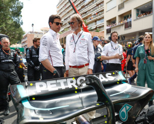 Η Μάντσεστερ Γιουνάιτεντ παίρνει μηχανικό της Mercedes για να σωθεί