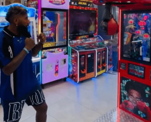 Η σύντροφος του Ροντινέι έχει πιο δυνατή... γροθιά από τον Βραζιλιάνο και του το απέδειξε