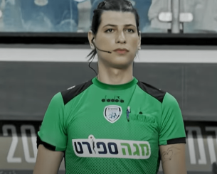 Η πρώτη τρανς γυναίκα διαιτητής της UEFA ανοίγει το... βιβλίο της καρδιάς της