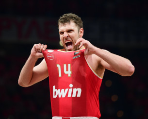 Οι GMs ψήφισαν: Ο Βεζένκοφ κορυφαίος παίκτης εκτός NBA - Η θέση Ναν και Οσμάν στη λίστα