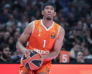 «Ο Ολυμπιακός ενδιαφέρεται για τον Κάμερον Τέιλορ της Βαλένθια»