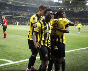 Η ΑΕΚ άγγιξε το όνειρο και φεύγει με το κεφάλι ψηλά!