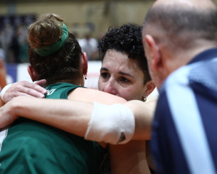 Καθολική αποθέωση από τον κόσμο του Παναθηναϊκού στη Ρόγκα μετά την κατάκτηση του πρωταθλήματος (video)