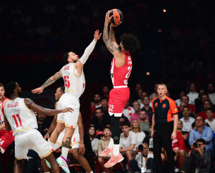 Τι έχει κάνει φέτος ο Ολυμπιακός με τους δύο υποψήφιους αντιπάλους του στα playoffs