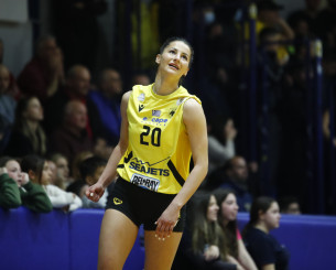 Η Κυπαρίσση αποχαιρέτησε την ΑΕΚ και ετοιμάζεται να ντυθεί στα... πράσινα