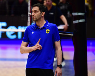 Ο Ταμπουρατζής ανανέωσε το συμβόλαιό του με την ΑΕΚ