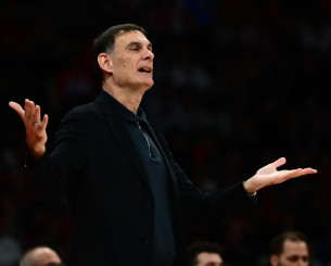 Μπαρτζώκας για Παπανικολάου: «Τα 800 παιχνίδια στον Ολυμπιακό είναι 1.500 σε άλλη ομάδα»