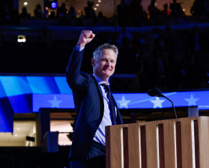 Οι Γουόριορς θέλουν να «κόψουν» τον Στιβ Κερ λόγω… πολιτικών φρονημάτων