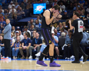 Ο Ντόντσιτς επιστρέφει στο Λος Άντζελες - Δύσκολο να προλάβει τη σειρά με τους Ρόκετς